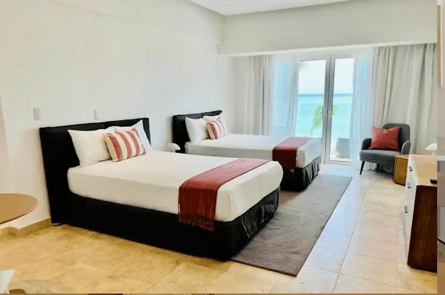 아파트 Punta Palmera Beach Front With Private Cold Jacuzzi 푼타 카나